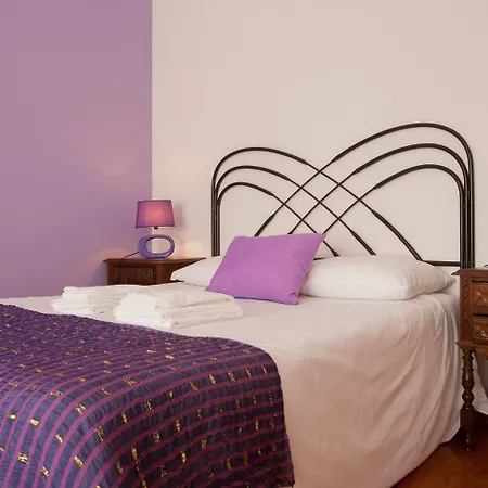 Chill Hill & Private Hostel