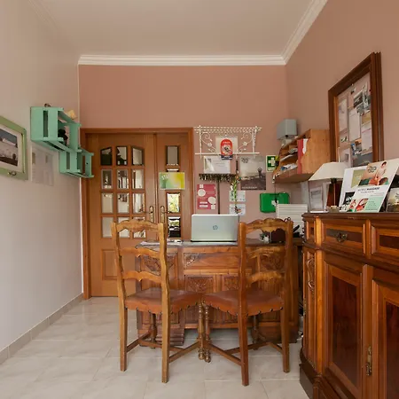 Chill Hill & Private Albergue Ericeira