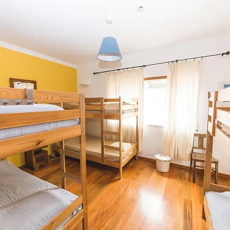 Chill Hill & Private Albergue Ericeira