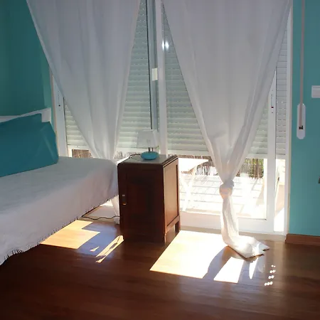 Chill Hill & Private Hostel