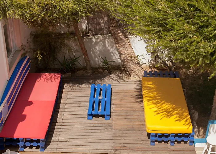 Chill Hill & Private Albergue *