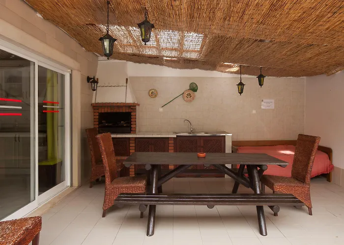 Chill Hill & Private Albergue *